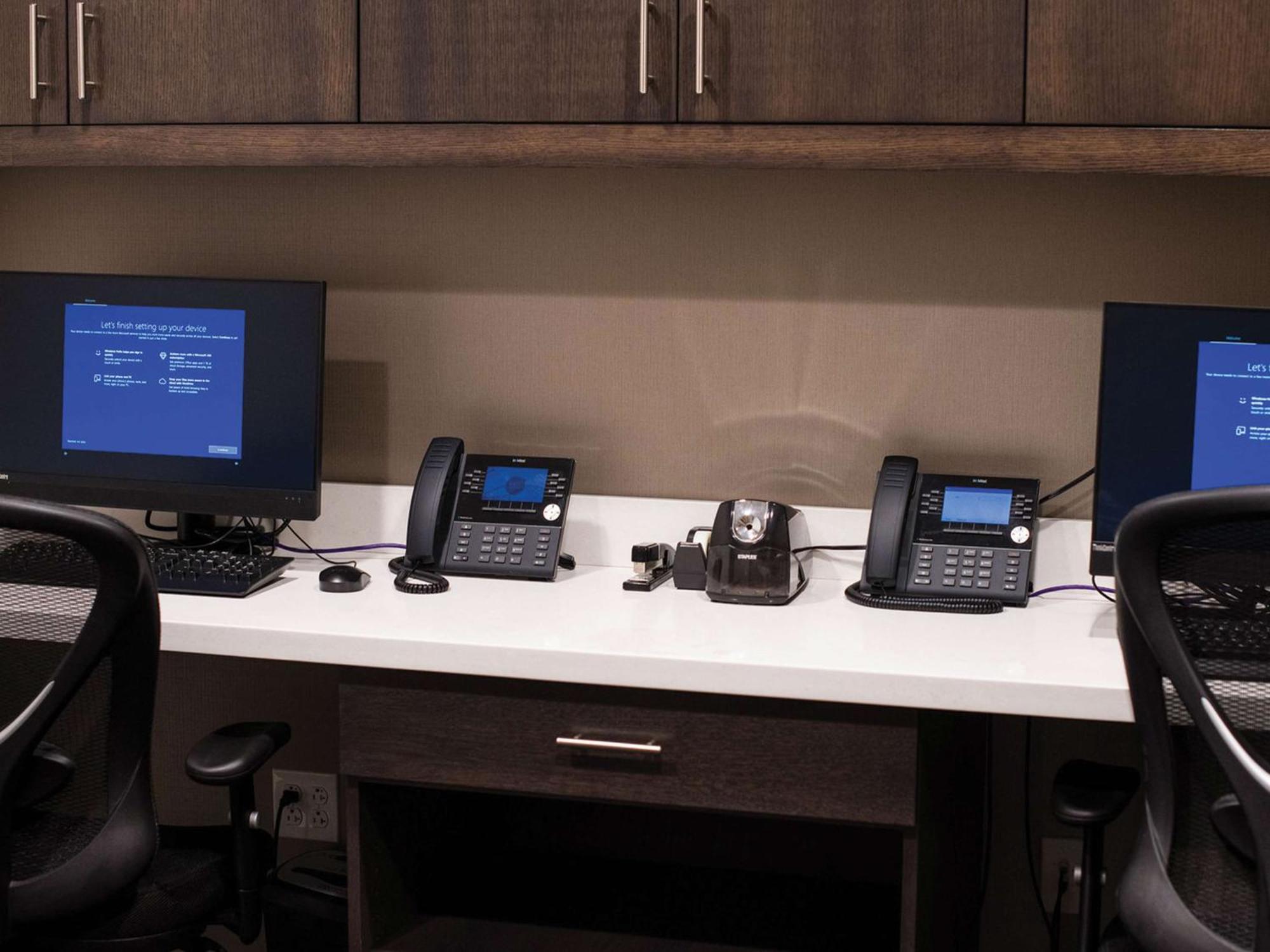 Hampton Inn & Suites Erie Bayfront Екстериор снимка