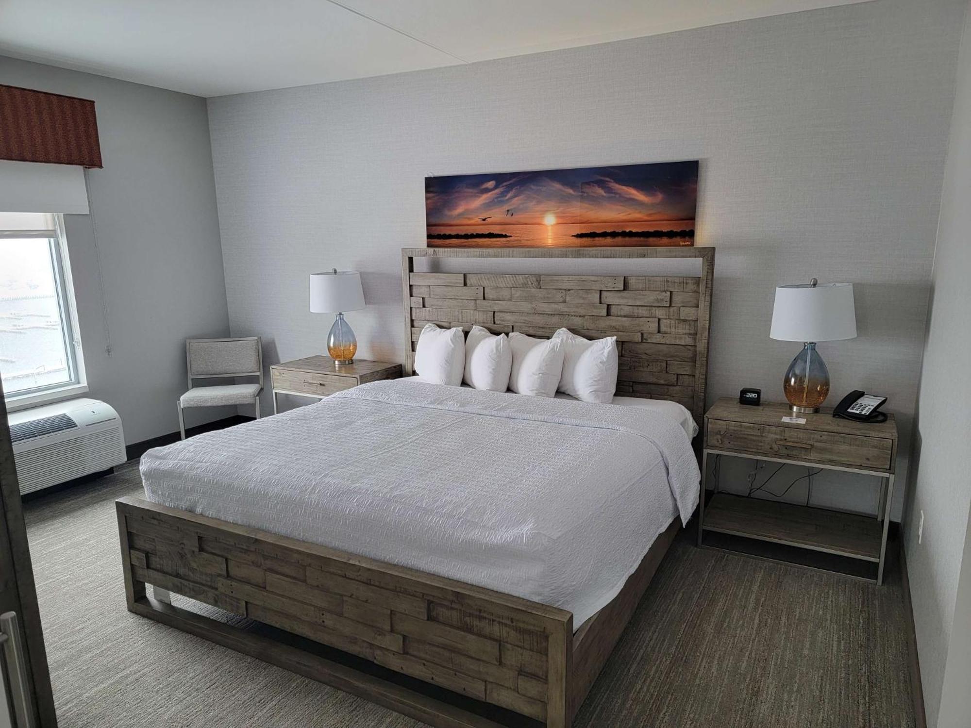 Hampton Inn & Suites Erie Bayfront Екстериор снимка
