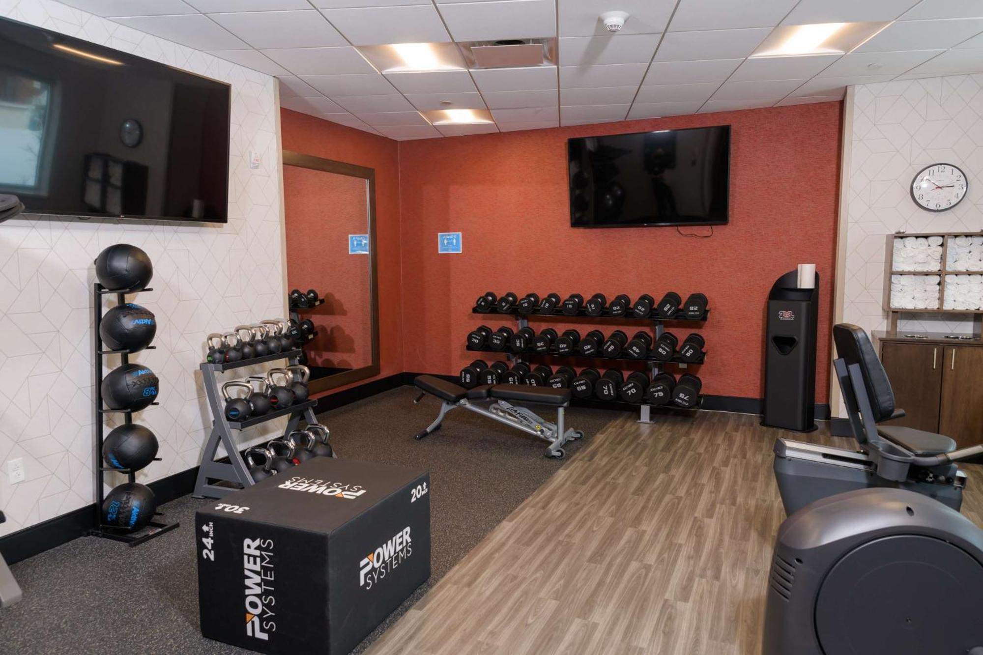 Hampton Inn & Suites Erie Bayfront Екстериор снимка