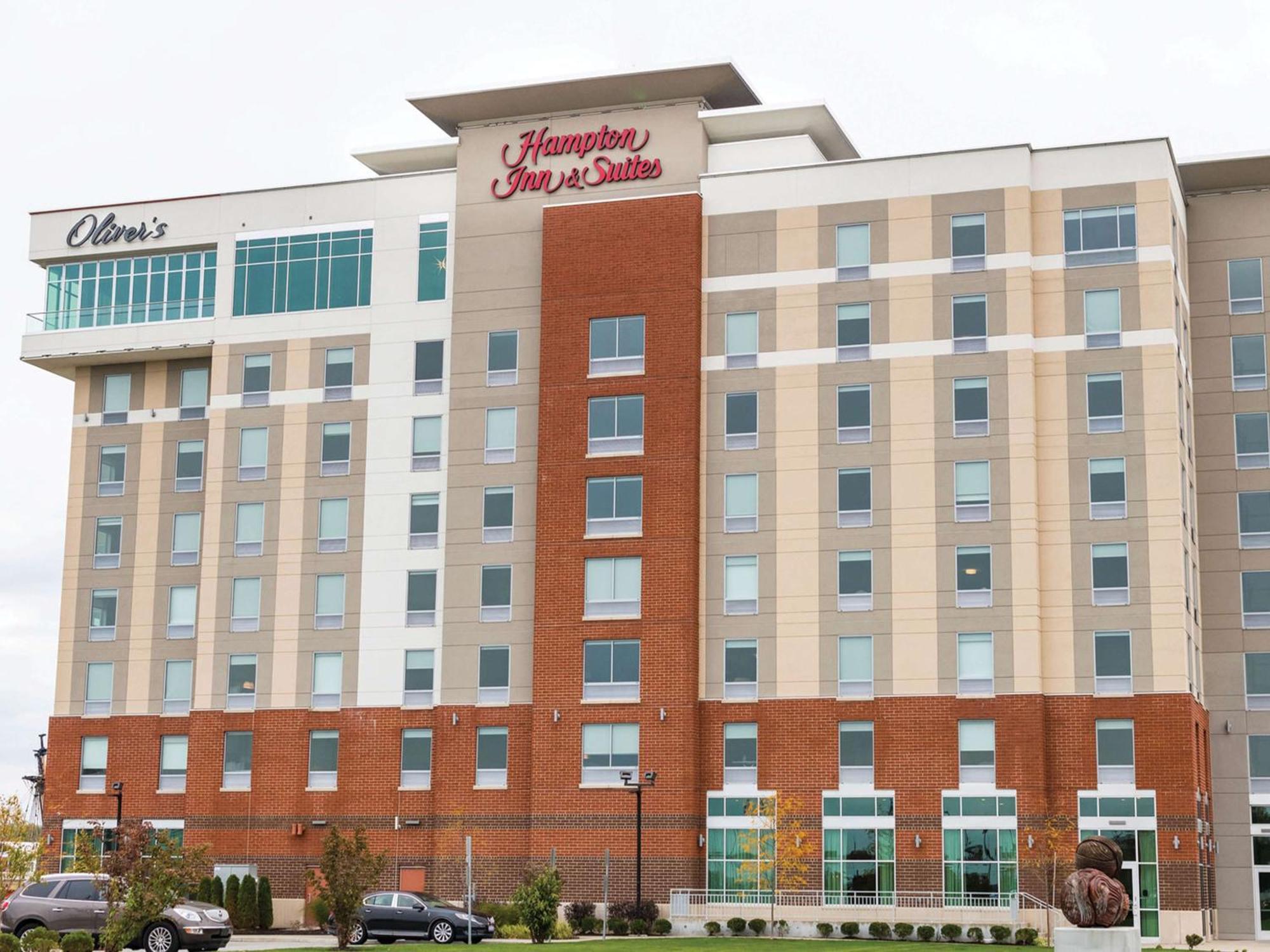 Hampton Inn & Suites Erie Bayfront Екстериор снимка